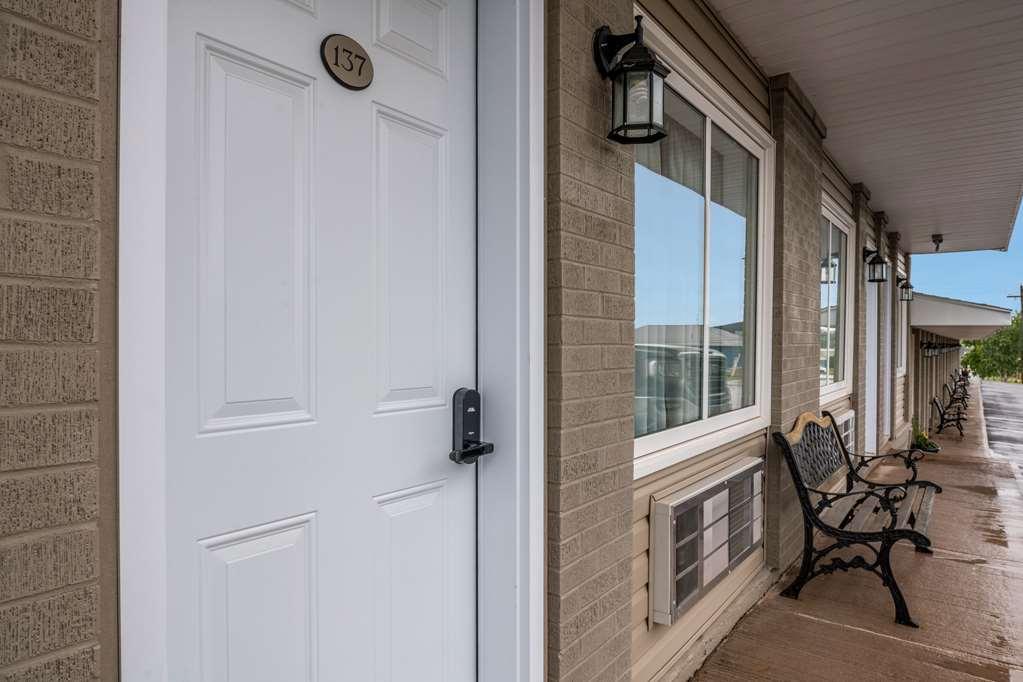 Canadas Best Value Inn & Suites-Charlottetown Exterior foto