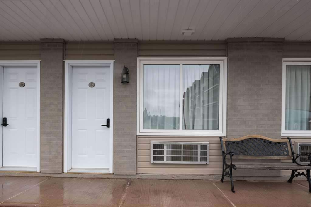Canadas Best Value Inn & Suites-Charlottetown Exterior foto