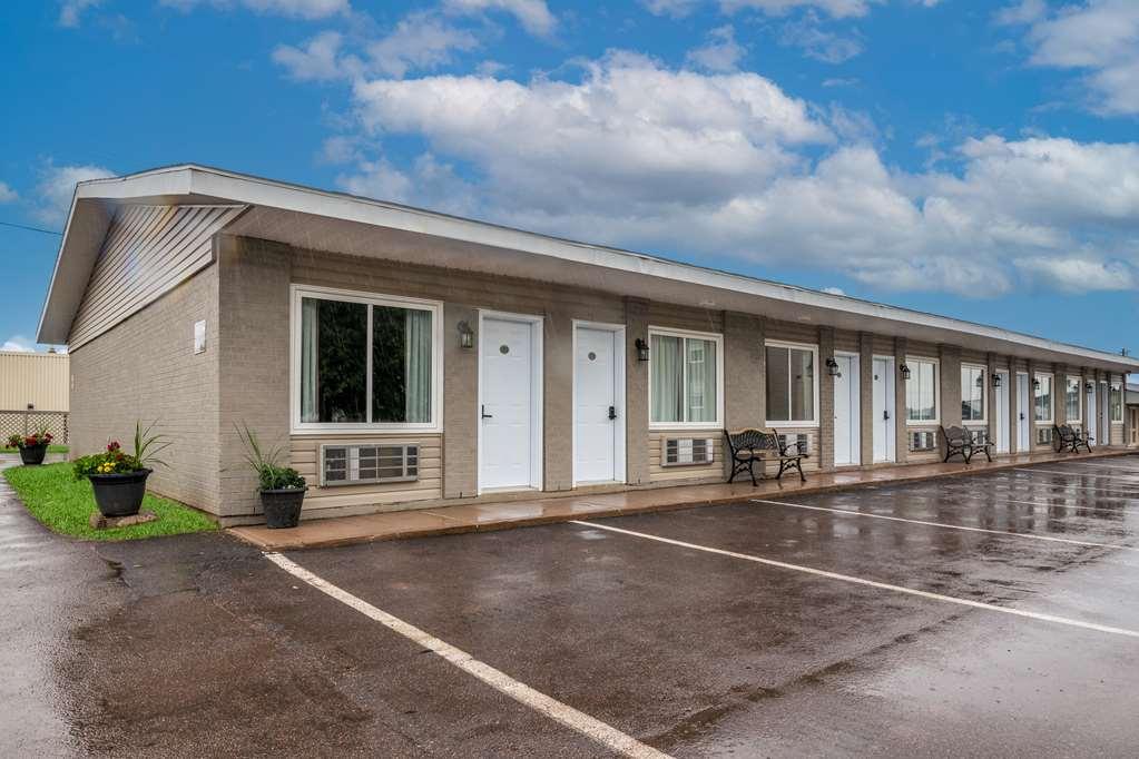 Canadas Best Value Inn & Suites-Charlottetown Exterior foto