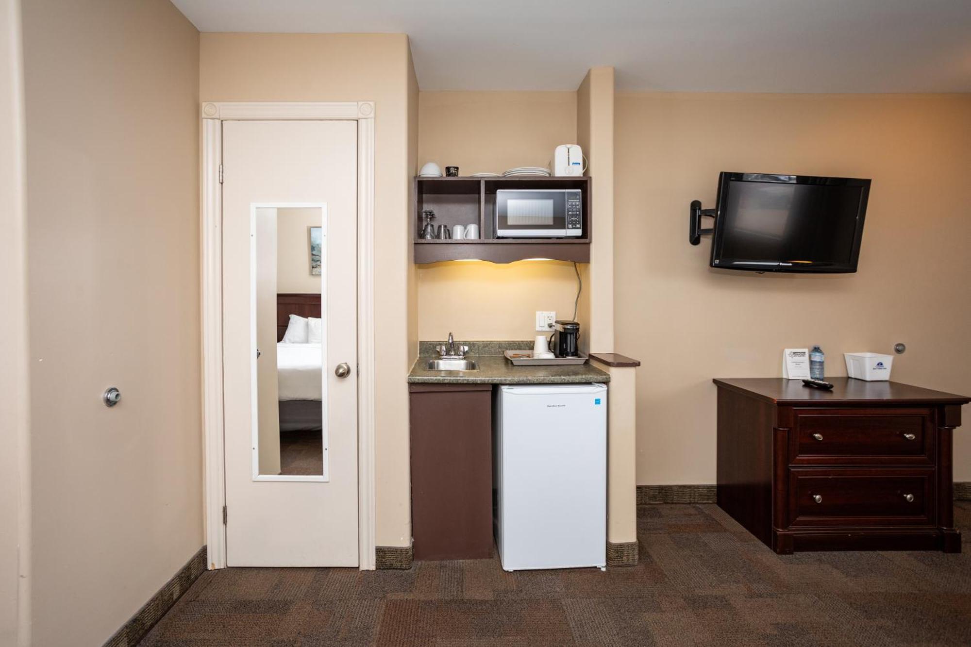 Canadas Best Value Inn & Suites-Charlottetown Exterior foto